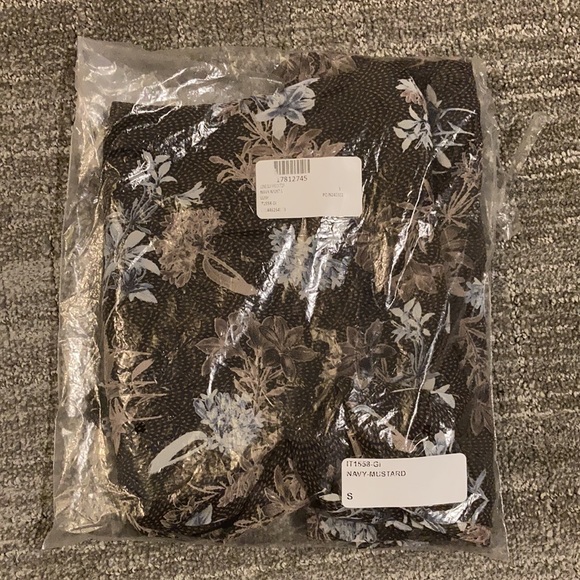 Lush Floral V-Neck Long Sleeve Blouse - Picture 9 of 9